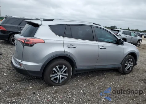 2017 Toyota Rav4 Le z USA, uszkodzony, nr VIN 2T3ZFREV9HW389789